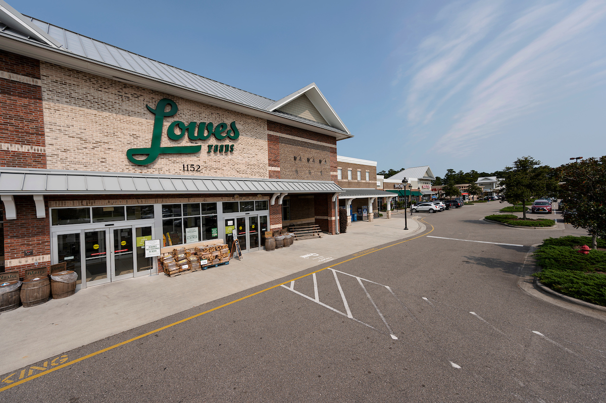 Lowes Foods Exterior