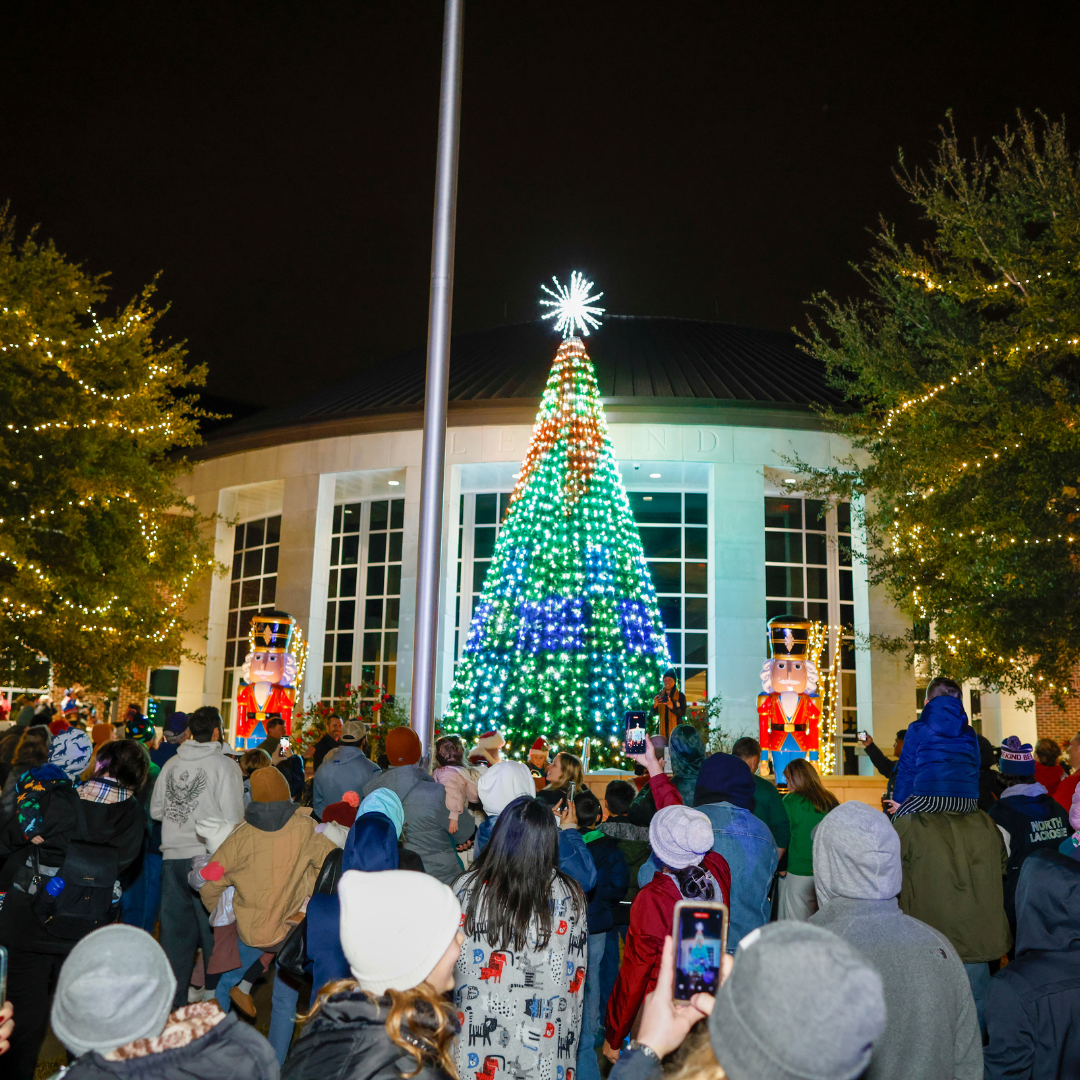 Tree with crowd